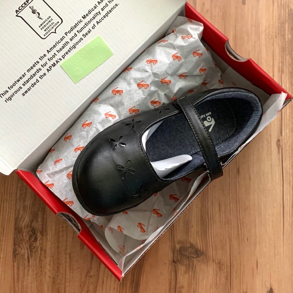 🚫 SOLD See Kai Run Black MaryJanes girls